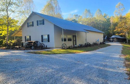Unaka House | 8 Mi to Tellico Plains House and Cabin Near Trails!