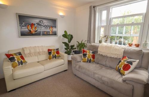 Chester House | 8 Nicholas Court