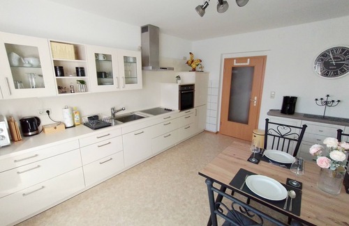 Tirschenreuth Apartment | 80 qm Moderne Wohnung mit Balkon und Garten im Herzen von Tirschenreuth