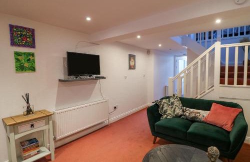 Wexford House | 83 Upper John Street