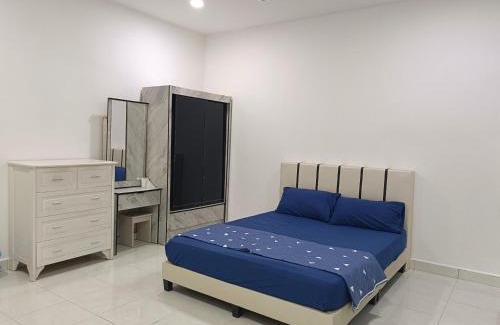 Taman Teratai House | 8Pax comfortable setia residen