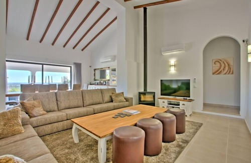 Cerro do Mocho House | 9 bedroom stunning private estate in the Golden Triangle, Algarve. Heated pool