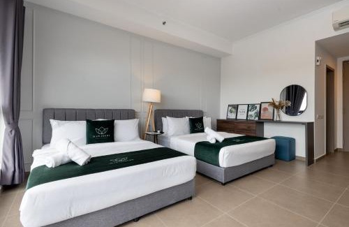 Sungai Penchala Apartment | 9 Mossaz skypool 5mins to 1U and Ikea atEmpire City by Light House