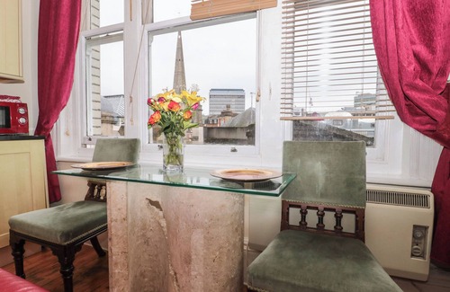 Bristol Old City Cottage | 9 Old City Chambers