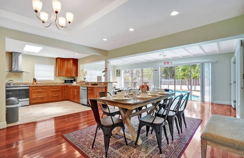 South Lake House | 951 Washington St Hollywood FL