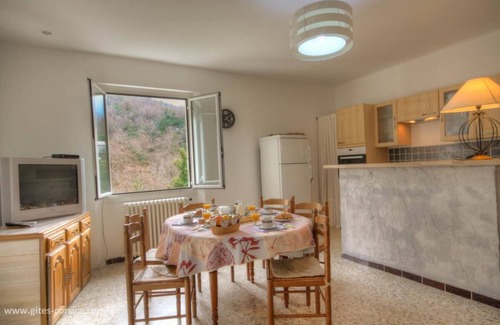 Ucciani Apartment | 95m², 3 bedrooms linen included, quiet, panoramic terrace, 25km Ajaccio