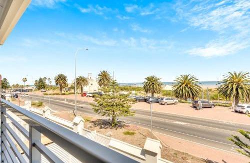 Semaphore House | 96B Esplanade, Semaphore