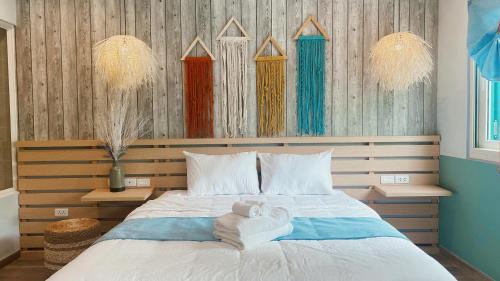 Duong To House | 9BR West coast Phu Quoc beach townhouse shared swimming pools