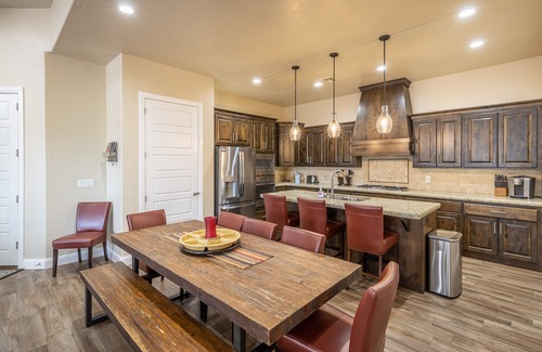 St. George Villa | 9th Hole Clubhouse Stroll at The Ledges *Resort Amenities Included!*