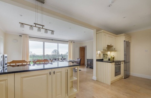 Derbyhaven House | A 5 bedroomed house located in a rural setting just minutes from Castletown, Isle of Man.