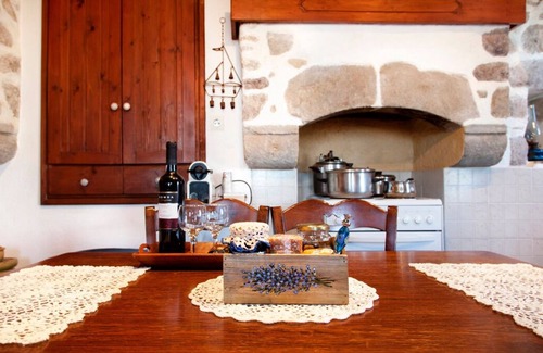 Nikia House | A beautiful fully eqquiped traditional house