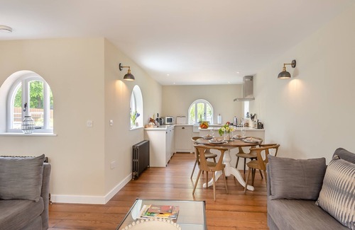 Great Ryburgh Cottage | A beautifully curated cottage sleeping four with two sleek bathrooms.