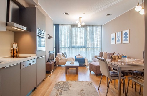 Bagcilar Apartment | A bright and stylish studio in Batışehir Göztepe, offering modern amenities, a fully equipped kitchen, and seamless access to central Istanbul. Perfect for solo travelers or couples seeking comfort and convenience.