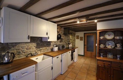 Lampeter Cottage | A charming ground-floor cottage with scenic valley views