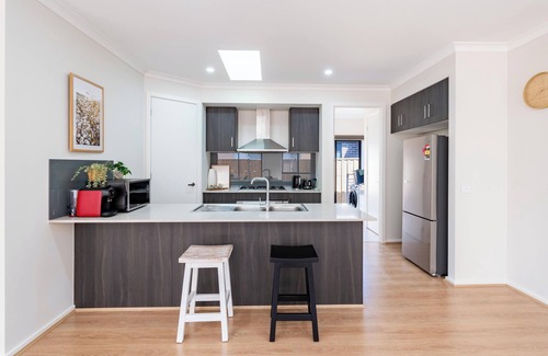 Clyde House | A Cosy 5Beds house in the Clyde