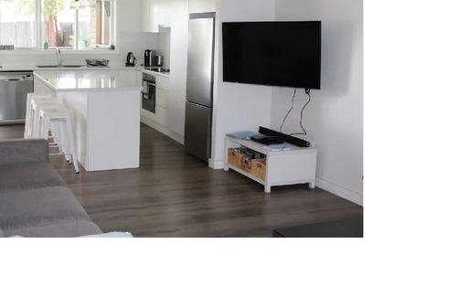 Eildon House | A cosy and quiet retreat, walking distance to town and Eildon pondage.