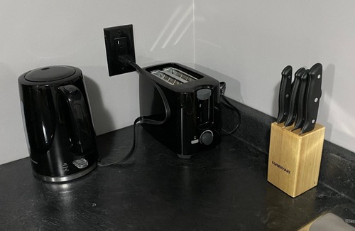 Saskatoon House | A cozy 1 bedroom suit