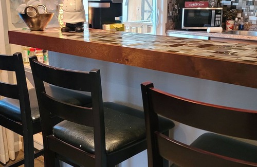 Anchorage House | A cozy home for a cozy stay! Including Super fast unlimited wifi and comfy beds!