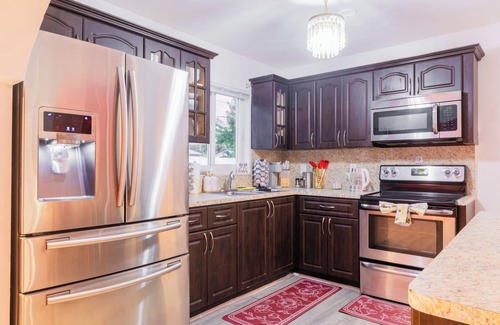 North Lauderdale House | A Cozy Oasis: 3 Bedroom, 2 Bathroom Home with Pool, Near Everything, AC, & WiFi