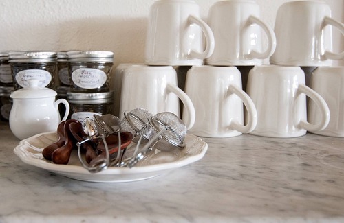 Hood River House | A fav for 30+ days, wedding guests, hiking, biking, river, FUN! Kids too!
