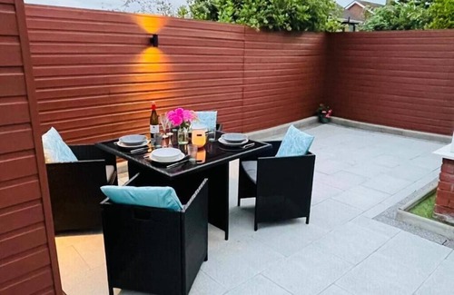 Londonderry House | A freshly renovated, semi detached home located in a beautiful residential area.