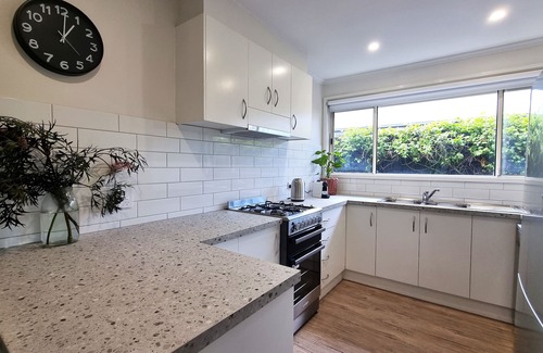 Hamlyn Heights House | A home from where to explore.