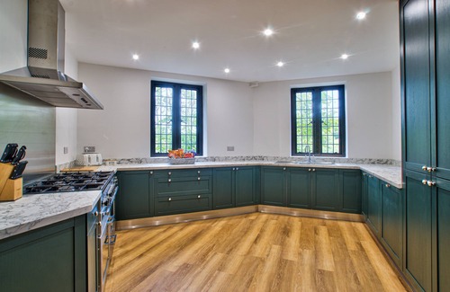 Builth Wells House | A house that sleeps 42 guests in 21 bedrooms