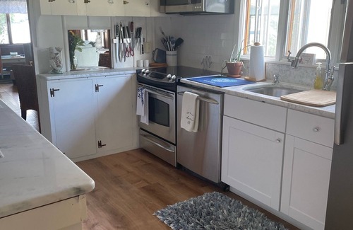 Niantic House | A little Gem 💎water front cottage style beach home