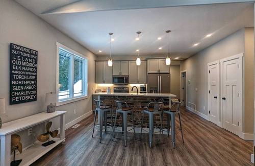 Glen Arbor House | A Little Slice of Glen Lake "Heaven"