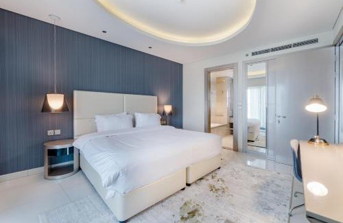 Business Bay Apartment | A Living Modern 1BR Apartment in Paramount tower -2203D