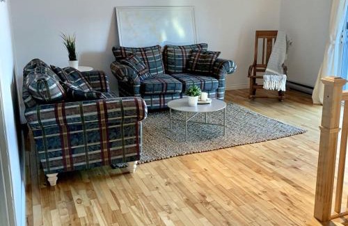 Degelis House | A Peaceful Waterfront Escape - La Perle du Lac