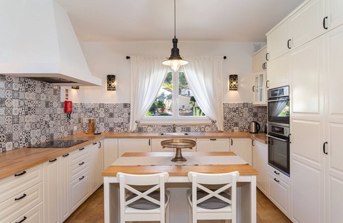 Faro Villa | A perfect house on the right place with a unique and distinctive location