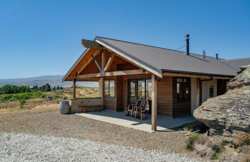 Matakanui House | A Place in Thyme - Alexandra Holiday Home