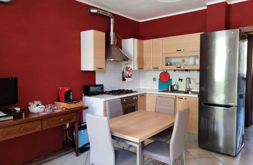 Meleto Apartment | A Pochi Passi dal Chianti, Immersi nel Verde con Animali Ammessi