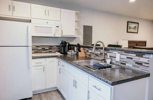 Sitka Condo | A quad-plex that offers high-end comfort, combined with easy studio living.