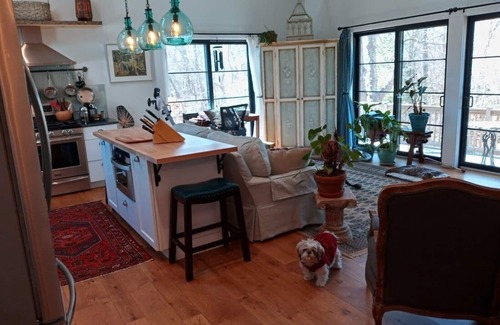 Adamsville House | "A Quiet Place" minimum stay is 10 night