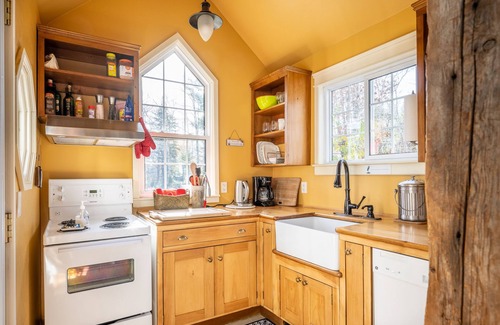 Crousetown Cottage | A Quiet Riverside Cottage with 2 Fireplaces