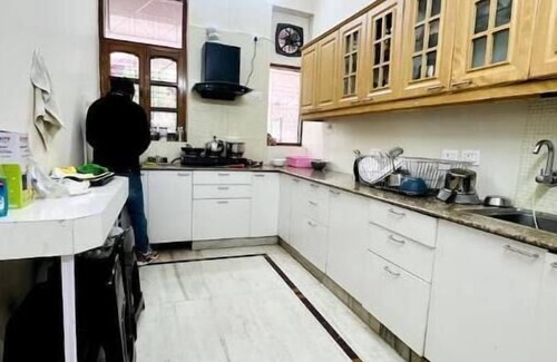 Rishikesh Apartment | A room facing the holy Ganges