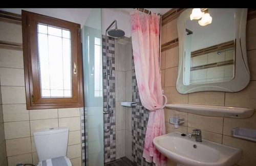 Anaxos Apartment | A spacious and bright studio with balcony