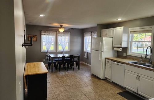 Lakeview House | A spacious getaway on Orchard Island