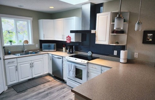 Regional District of Nanaimo House | A Walk to the Harborfront