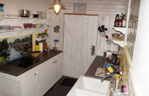 Sarow House | A windmill to fall in love with, family and dog-friendly with a large garden