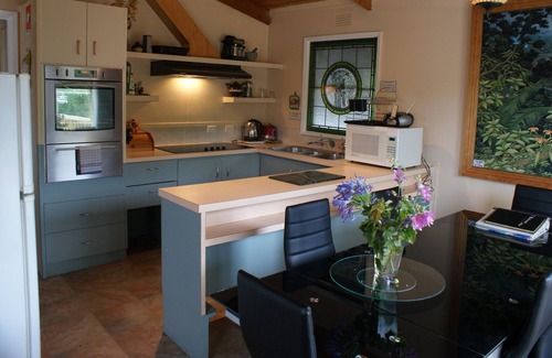 Promised Land Cottage | AAA Granary Accommodation
