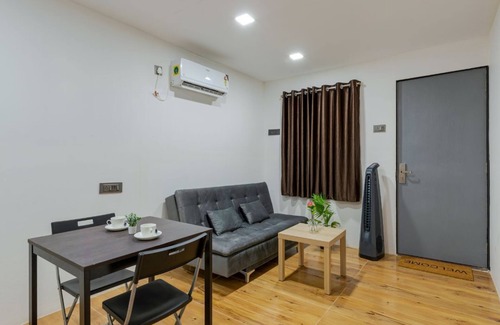 Kunkeshwar Hotel | Aalayah Stays