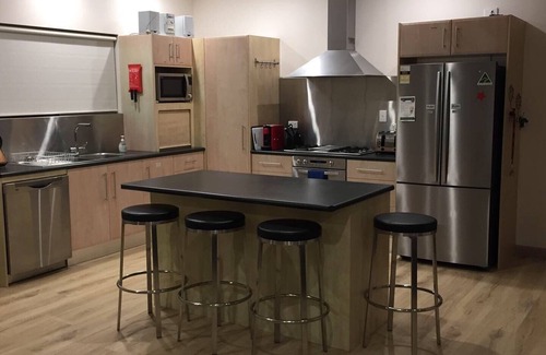 Kingscote House | Aalen Beach House | Kangaroo Island - Direct beach access in a central location