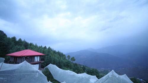 Kumharsain Bed & Breakfast | Aaramgah