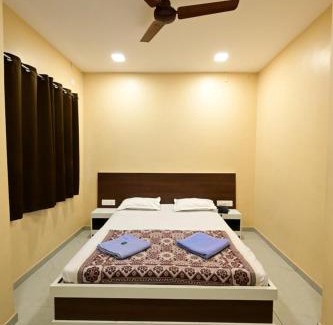 Ratnagiri Hotel | Aasra Lodge