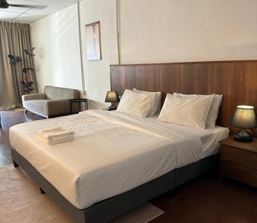 Historic George Town House | Aayu Church St - 7 mins to Esplanade, George Town