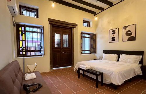 Historic George Town House | Aayu Stewart - Stewart Ln, George Town