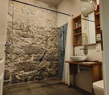 Buhlau Apartment | Ab 1 Pers HexenburgbeiDresden Ausgebauter Pferdestall, Kamin, Terrasse und Faßsauna, Nähe Sächsische Schweiz Dresden